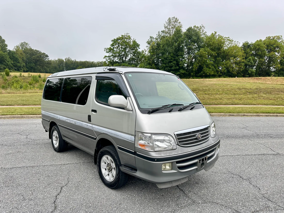  Toyota HiAce