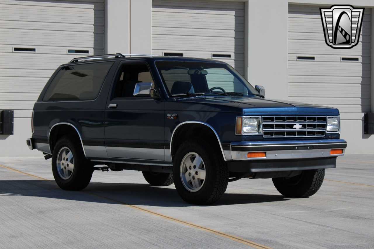 1988 Chevrolet S-10 Blazer - 4