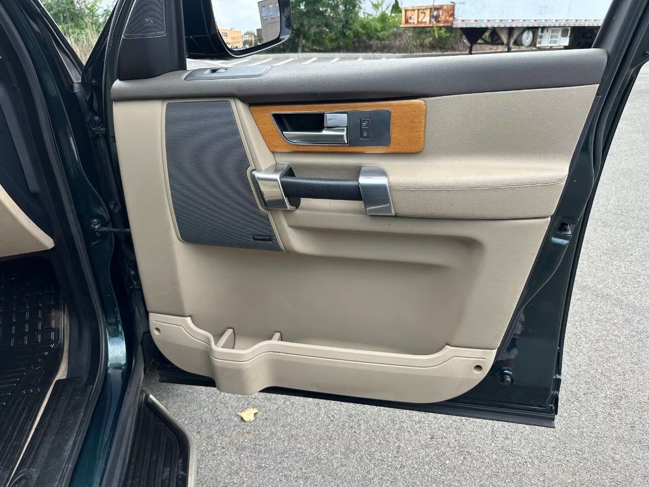 2016 Land Rover LR4