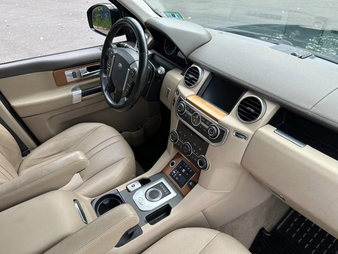 2016 Land Rover LR4