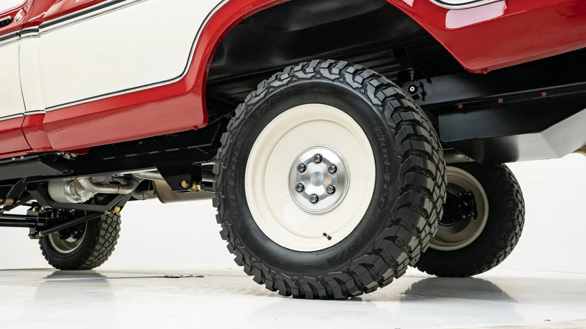 Velocity Heritage Series 1977 Ford F-250