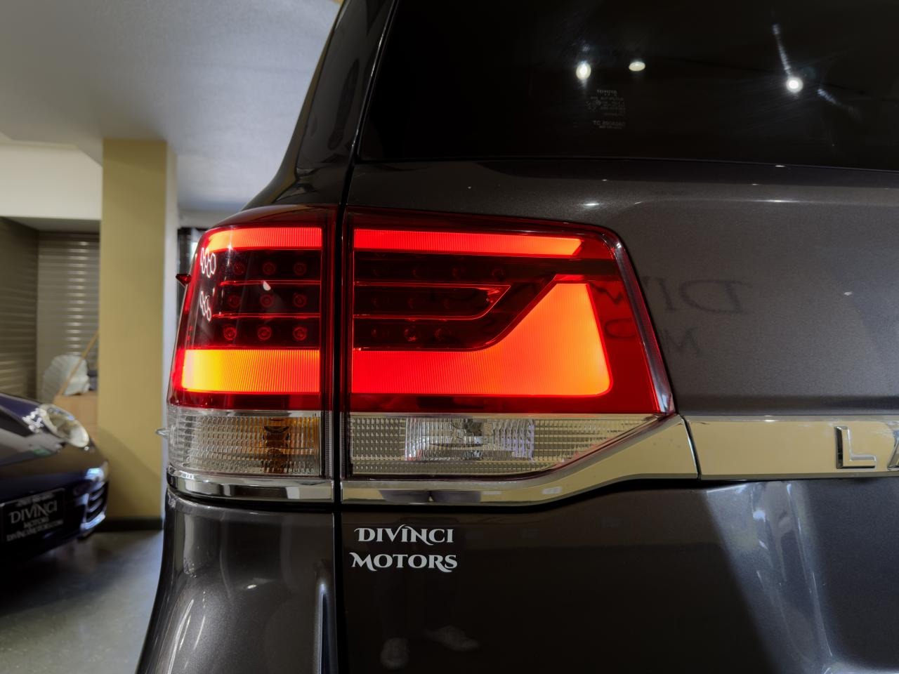 2018 Toyota Land Cruiser - 5