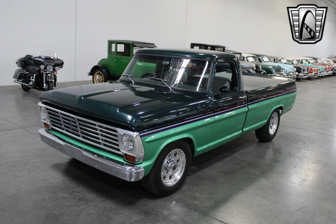 1967 Ford F-250 - 2