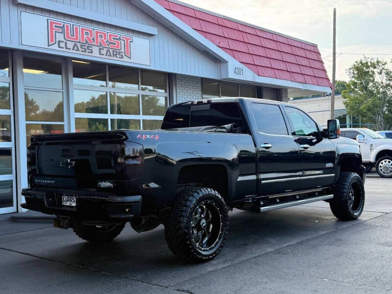 2019 Chevrolet Silverado 2500HD High Country - 3