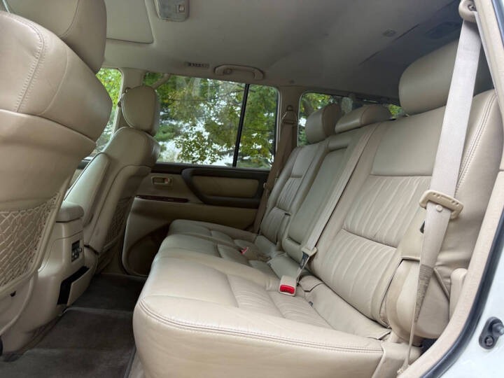 2004 Toyota Land Cruiser