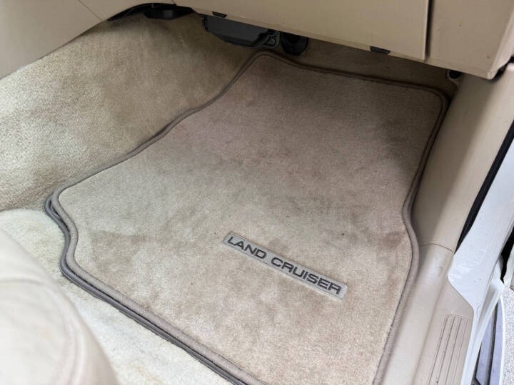 2004 Toyota Land Cruiser