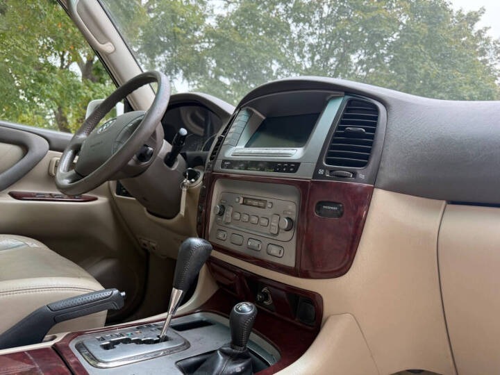 2004 Toyota Land Cruiser