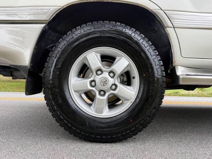 2004 Toyota Land Cruiser