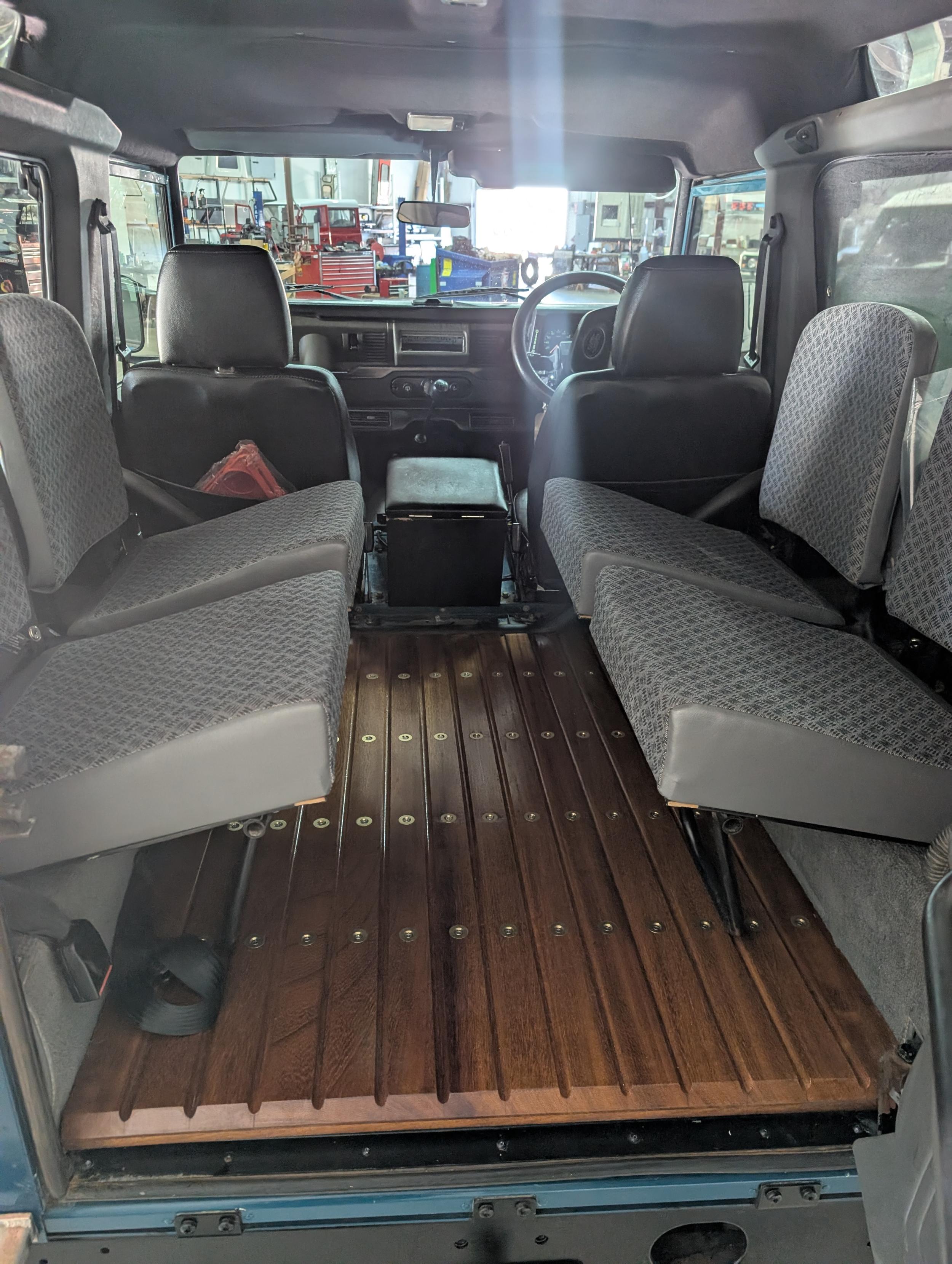 2000 Land Rover Defender 90 2.8i