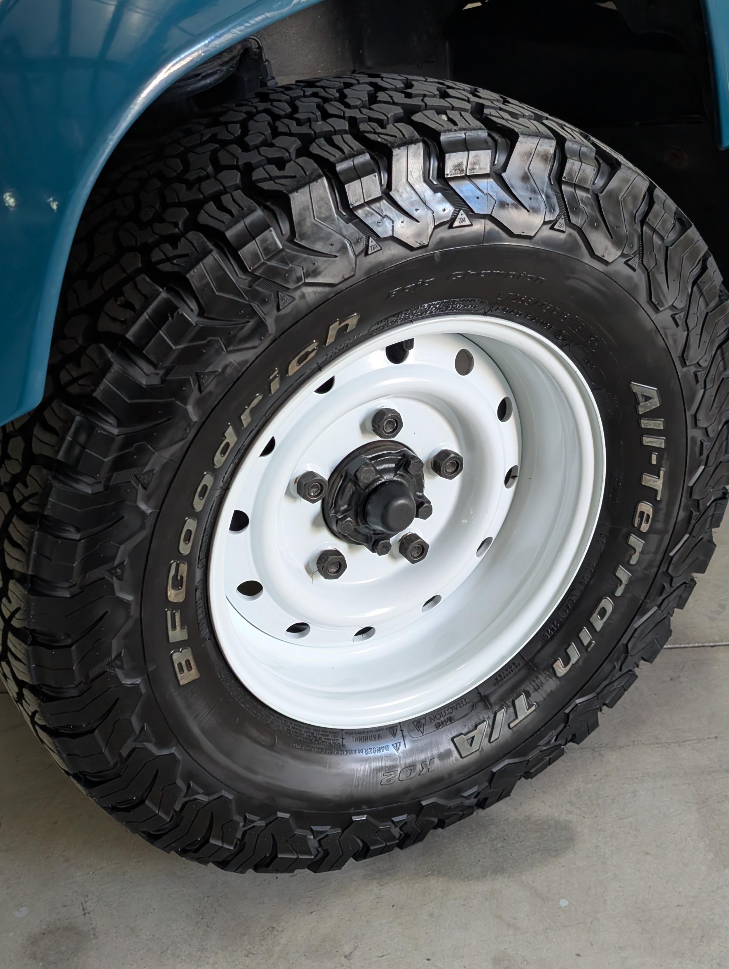 2000 Land Rover Defender 90 2.8i