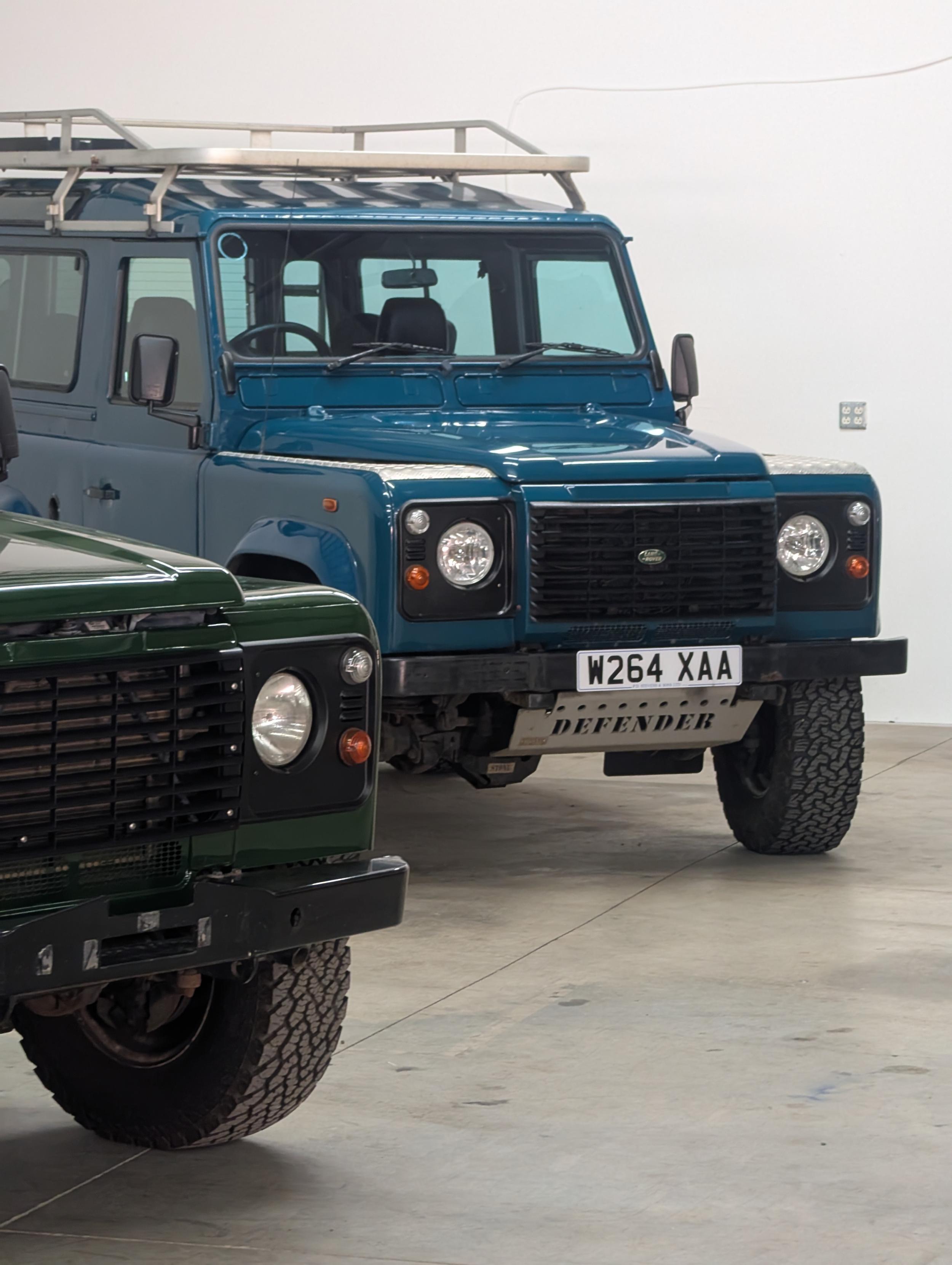 2000 Land Rover Defender 90 2.8i