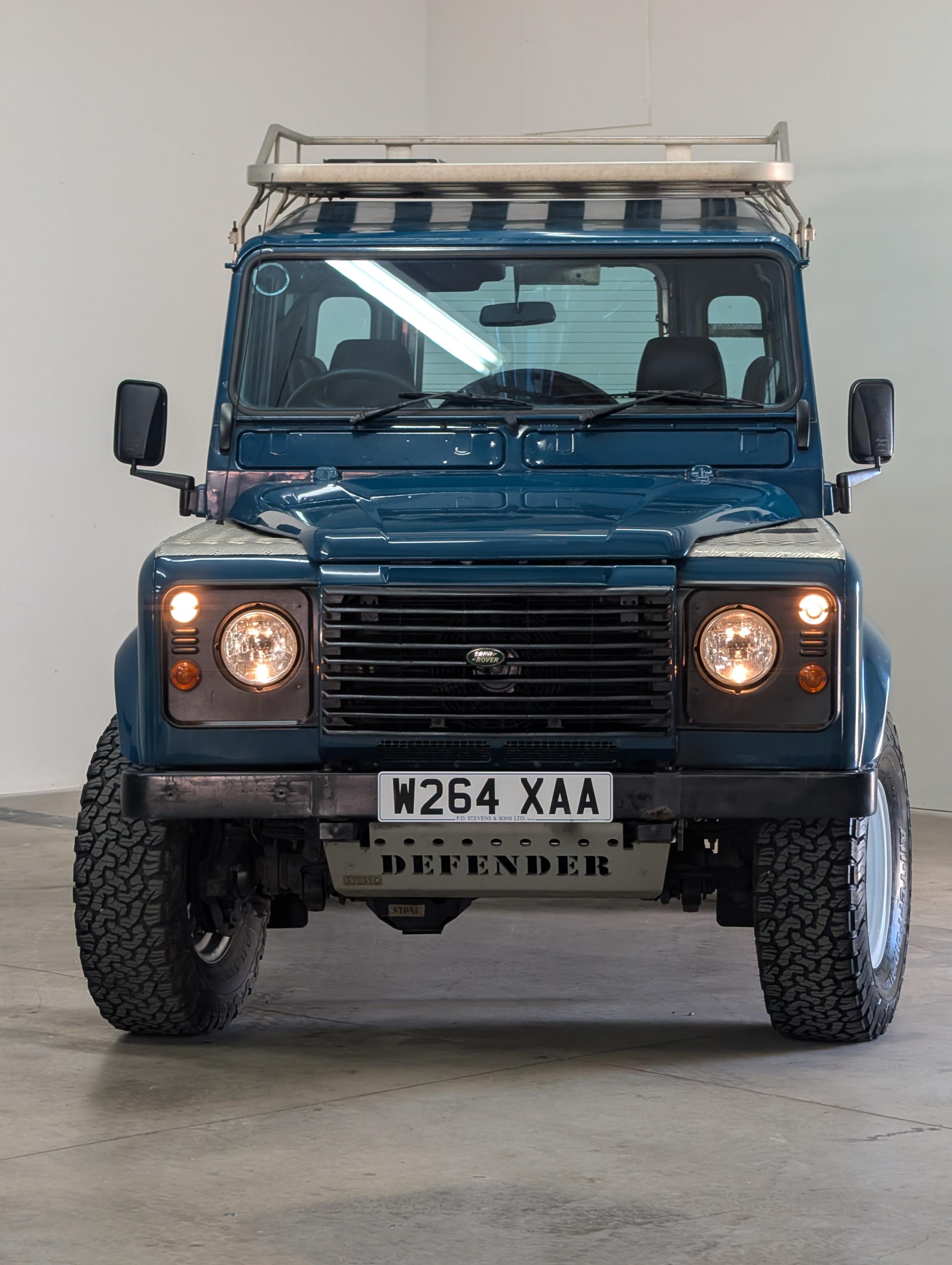 2000 Land Rover Defender 90 2.8i