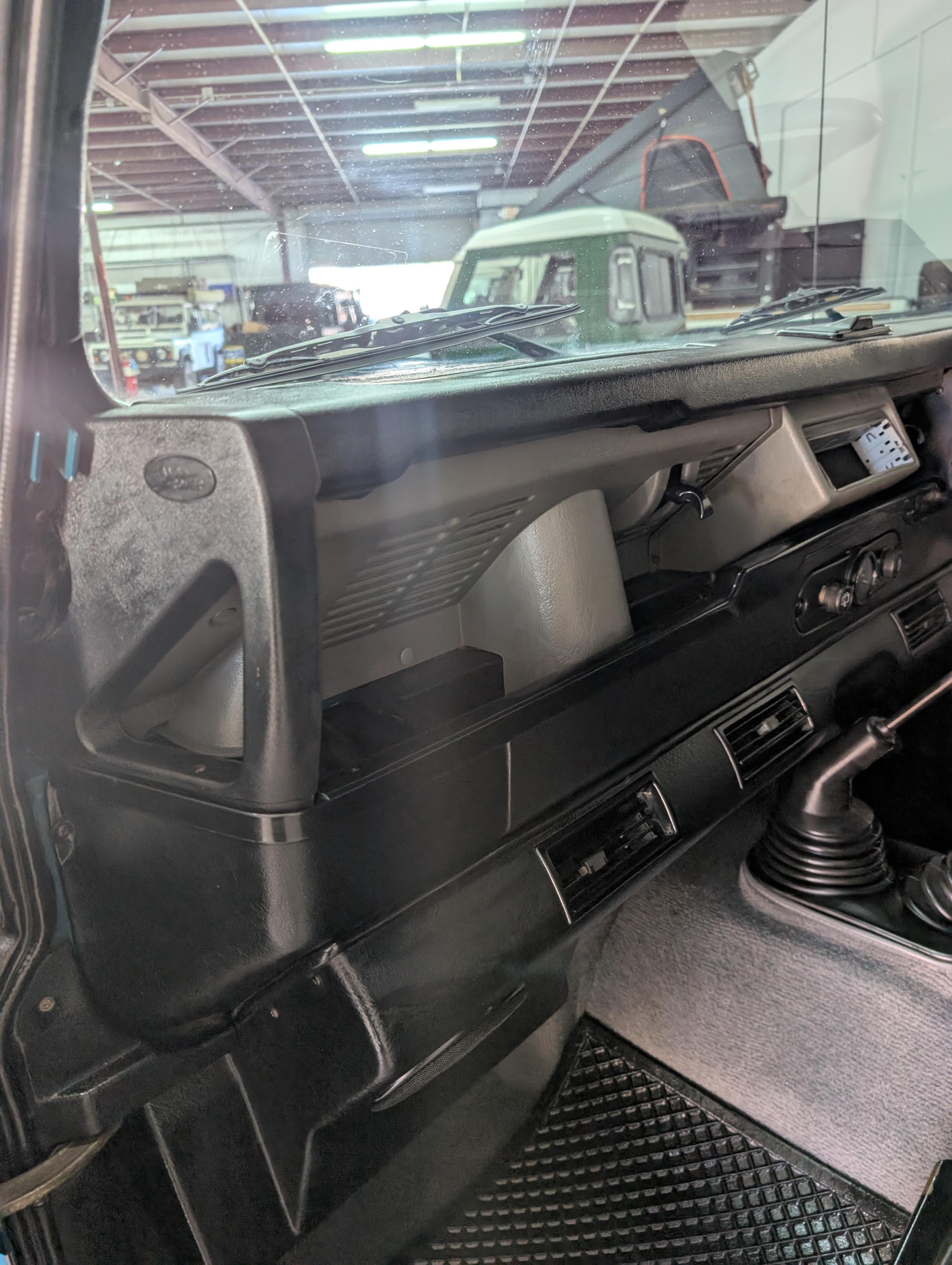 2000 Land Rover Defender 90 2.8i