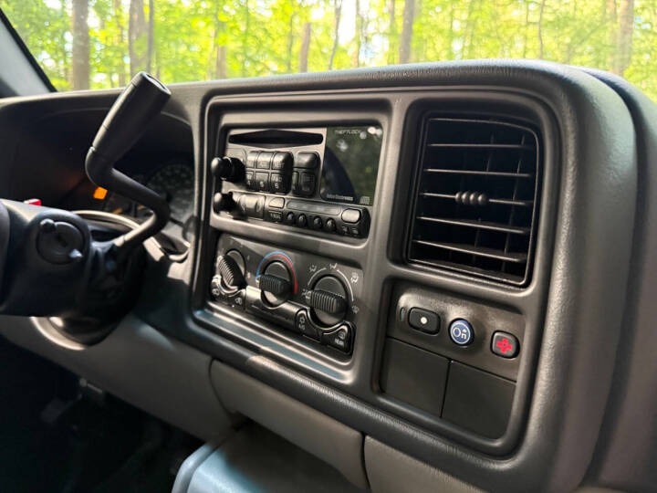 44k-Mile 2001 Chevrolet Tahoe LS