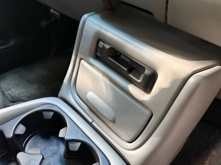 44k-Mile 2001 Chevrolet Tahoe LS
