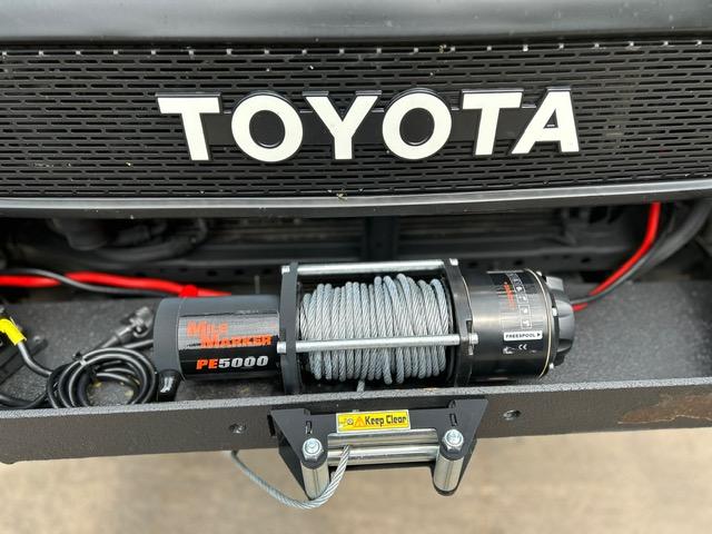 Modified V8-Powered 2000 Toyota 4Runner