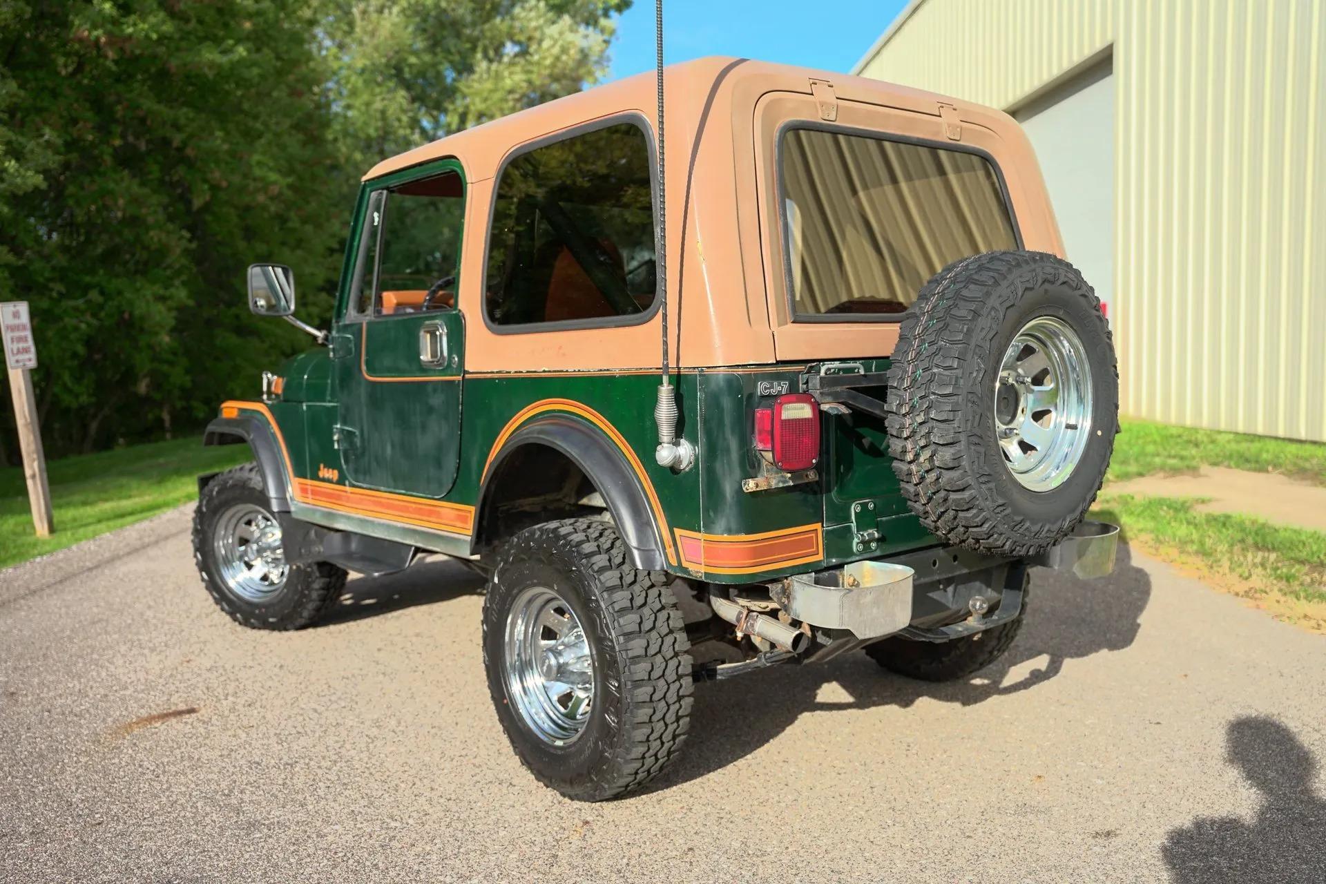 1984 Jeep CJ-7 Laredo - 2