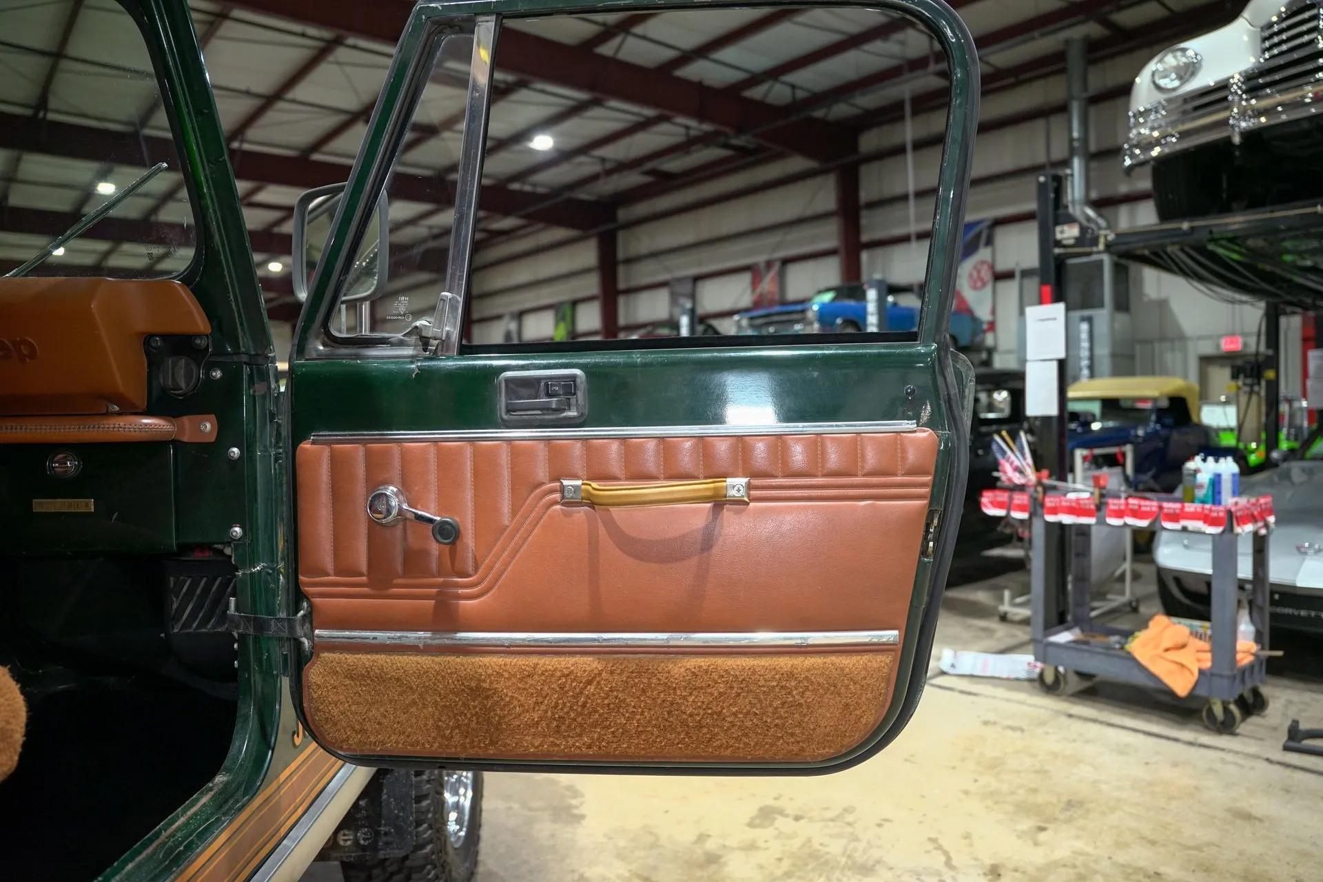 1984 Jeep CJ-7 Laredo