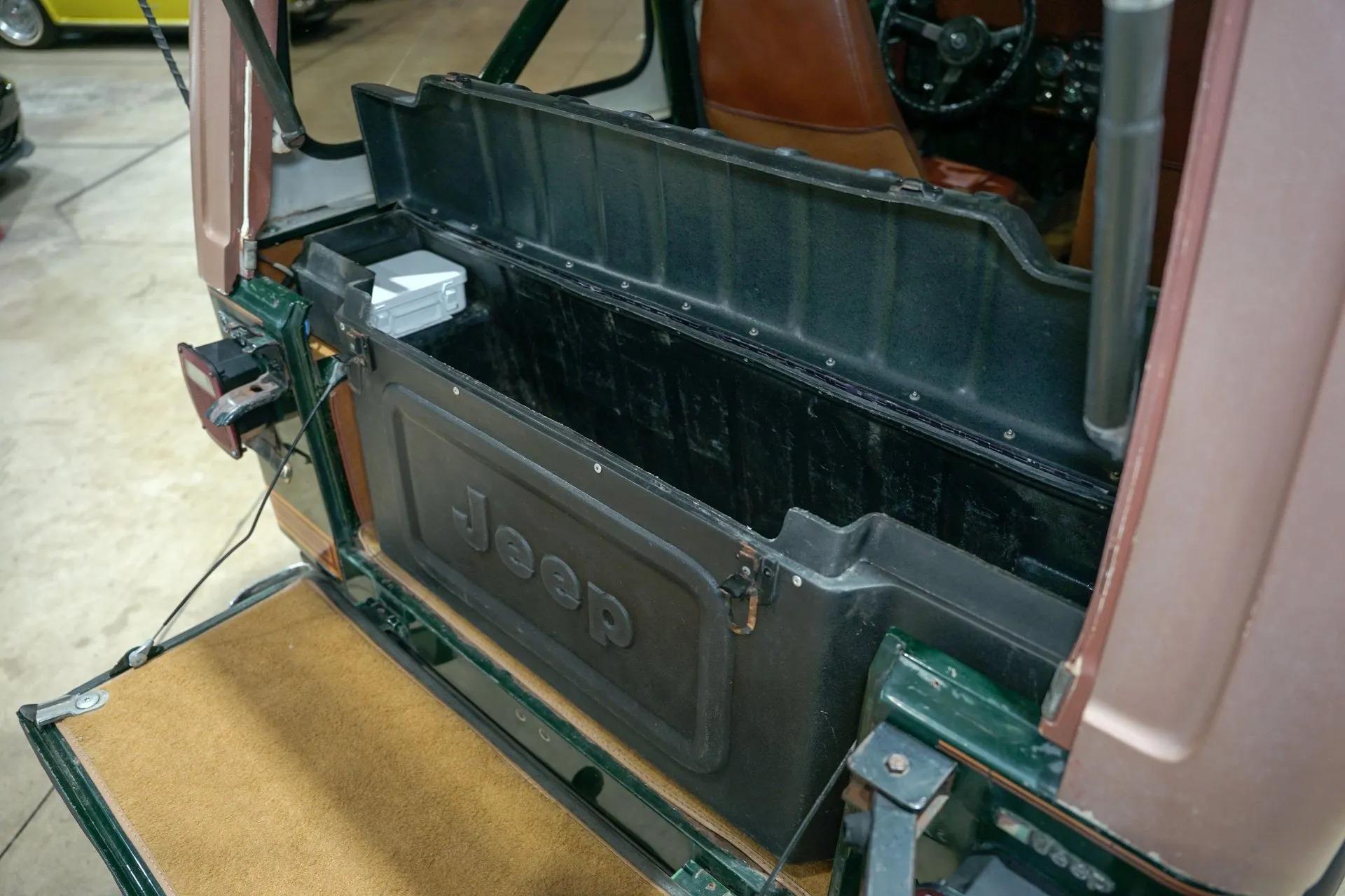 1984 Jeep CJ-7 Laredo