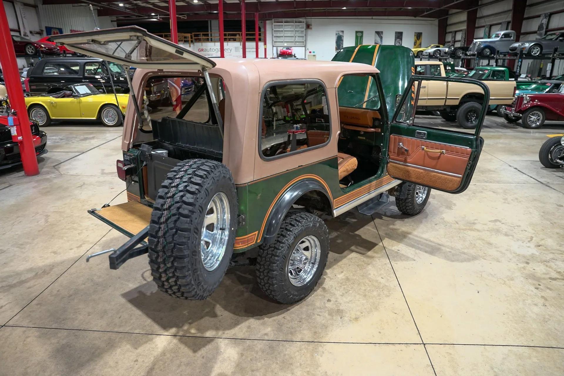 1984 Jeep CJ-7 Laredo