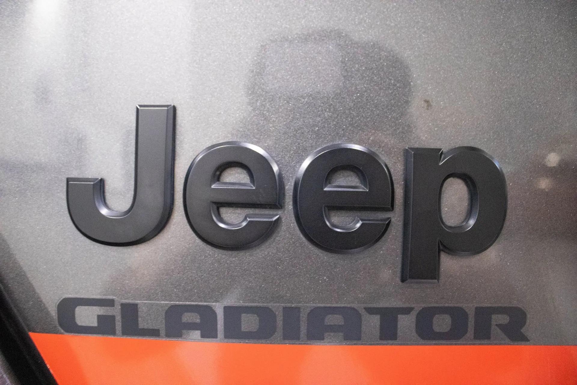 2022 Jeep Gladiator Sport S