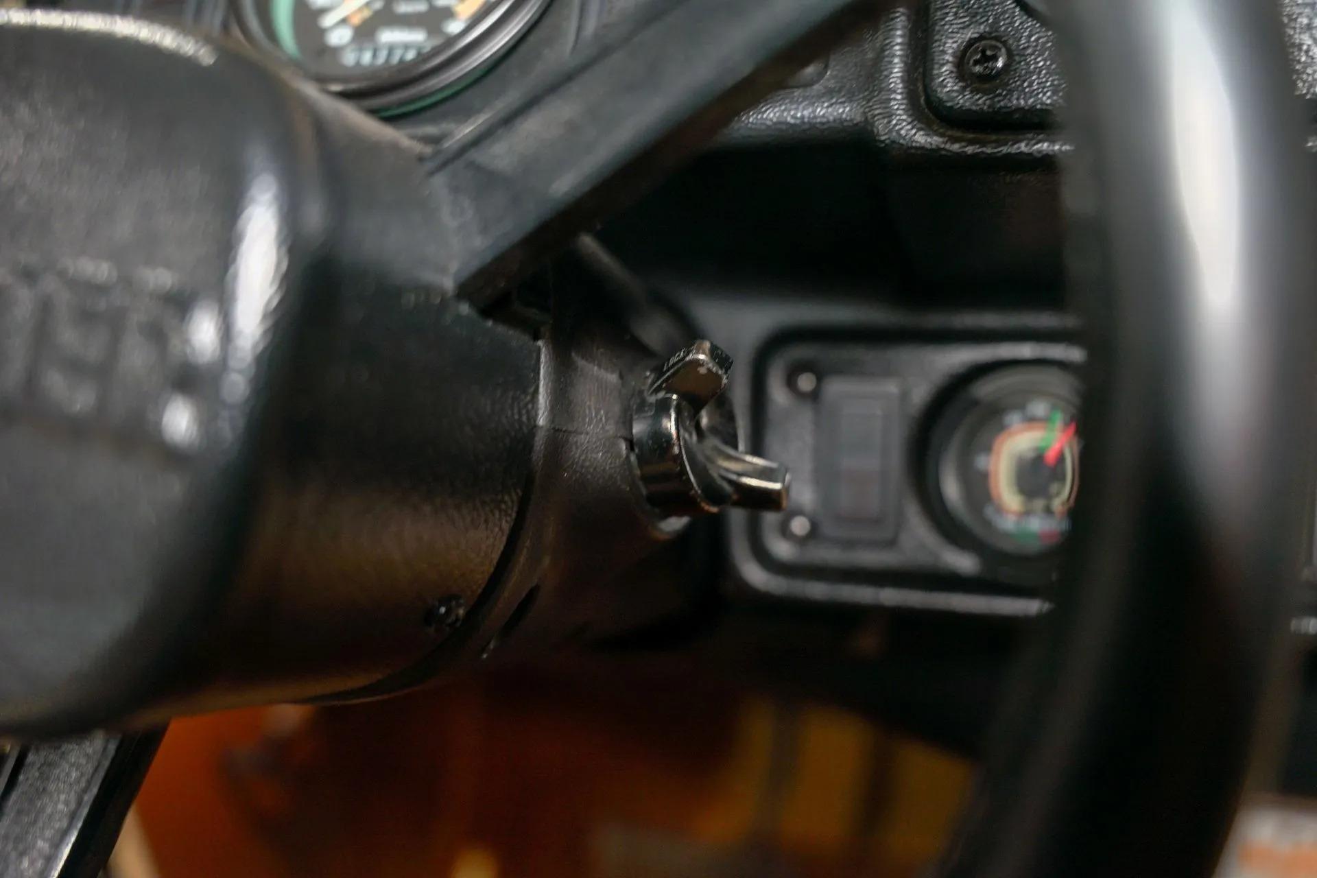 1998 AM General Hummer H1