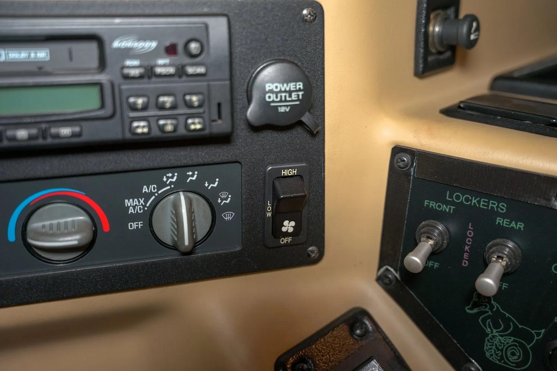 1998 AM General Hummer H1
