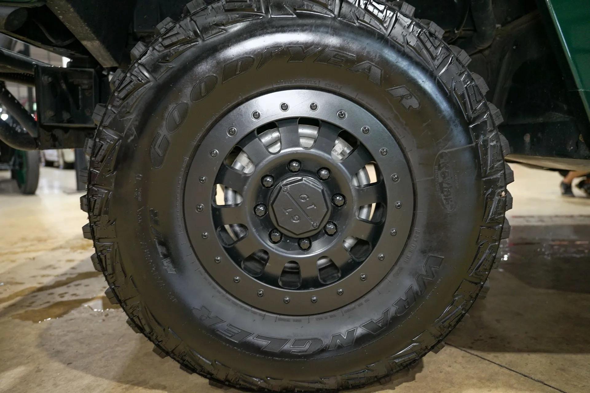 1998 AM General Hummer H1