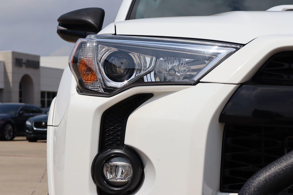 2023 Toyota 4Runner SR5 Premium - 4
