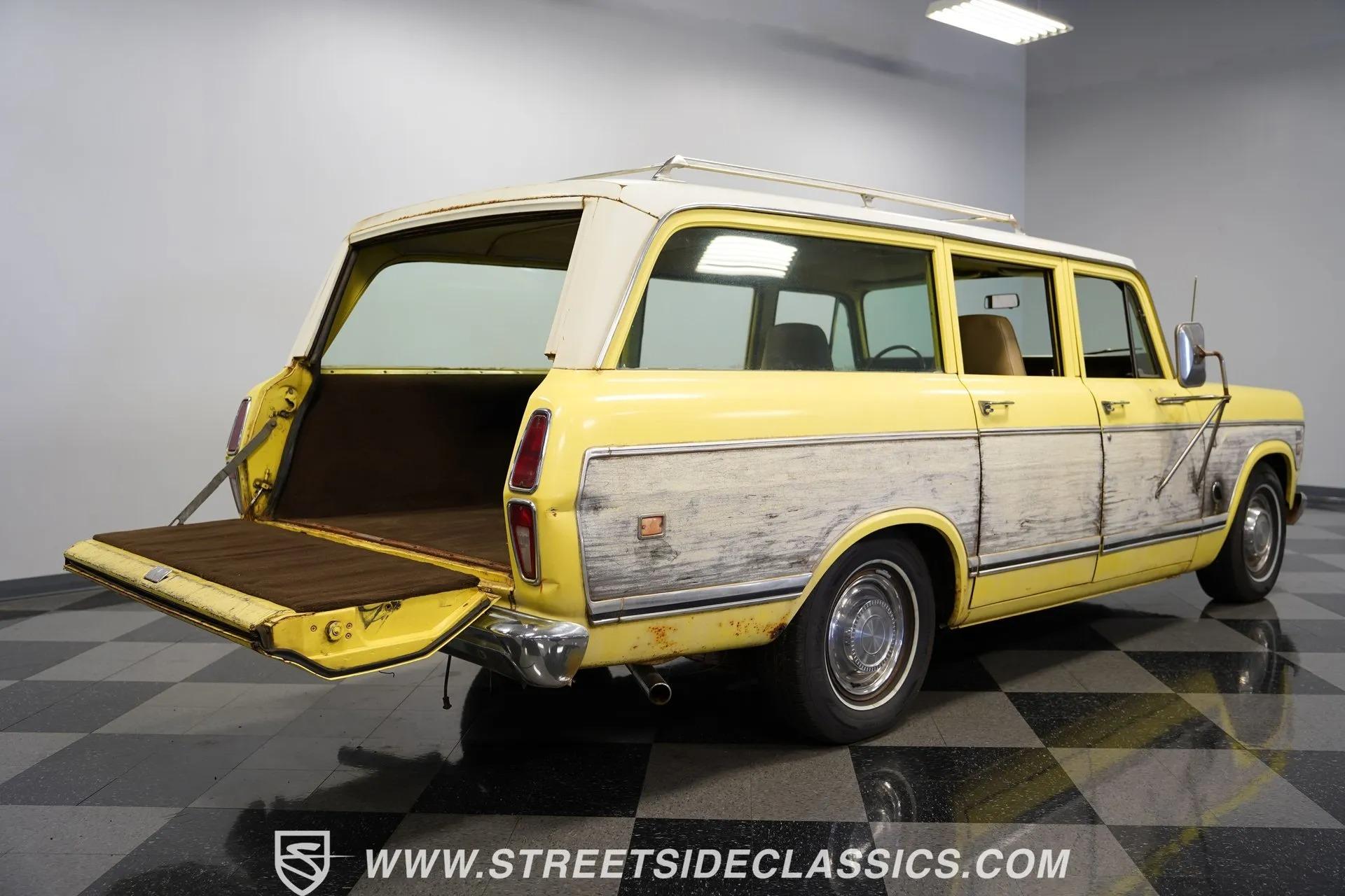1974 International Harvester Travelall