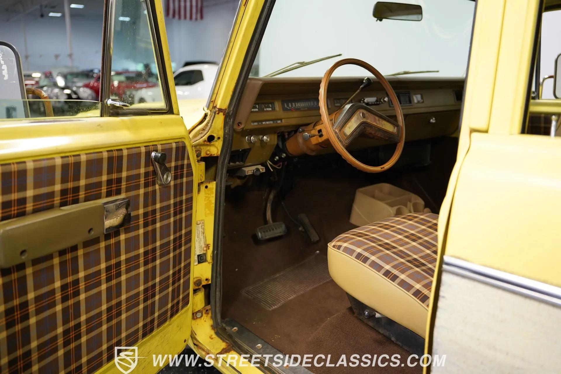 1974 International Harvester Travelall