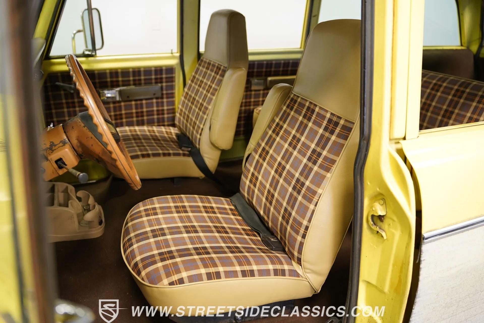 1974 International Harvester Travelall - 2