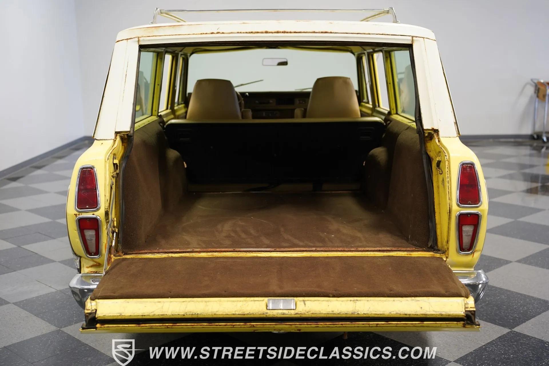 1974 International Harvester Travelall