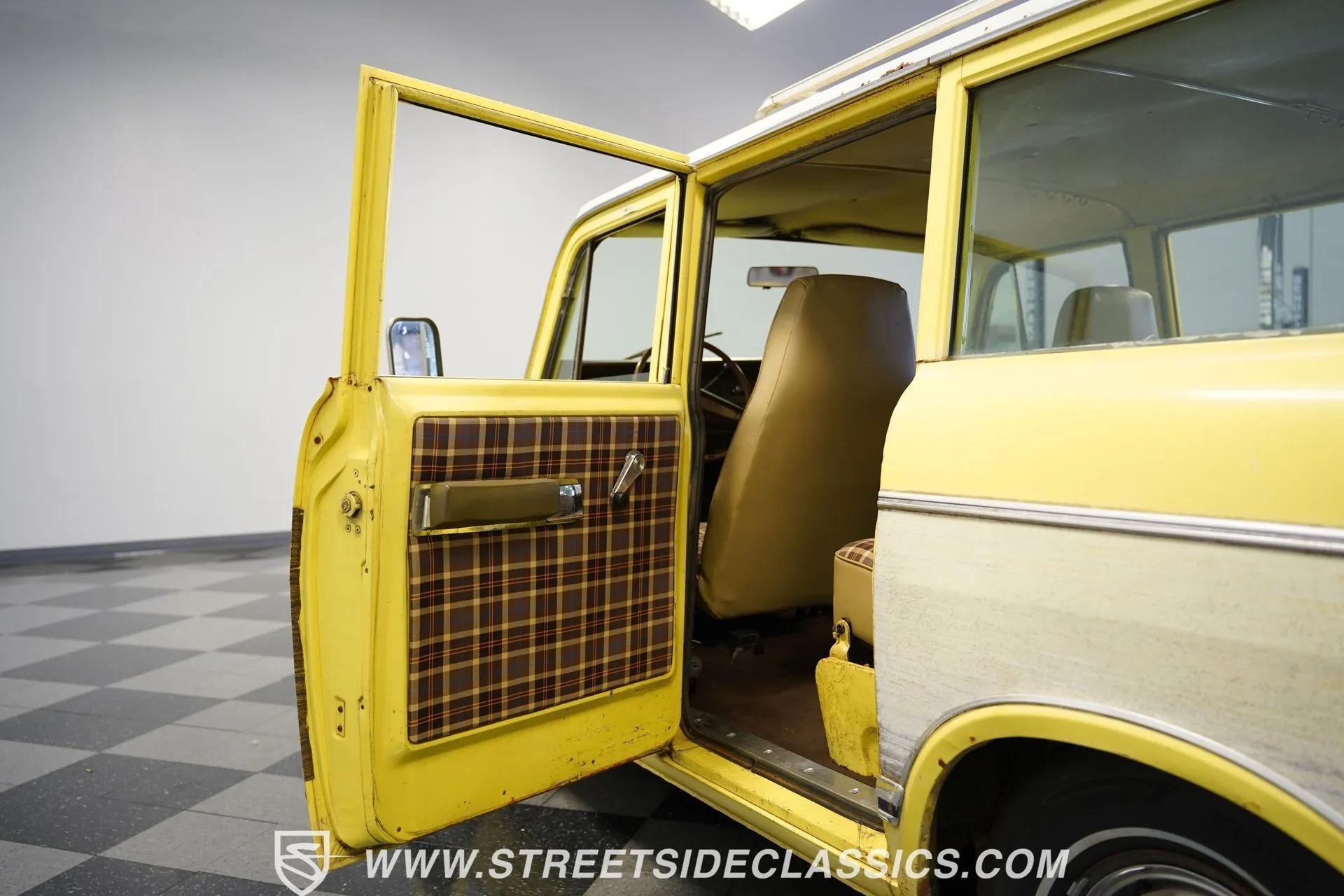 1974 International Harvester Travelall
