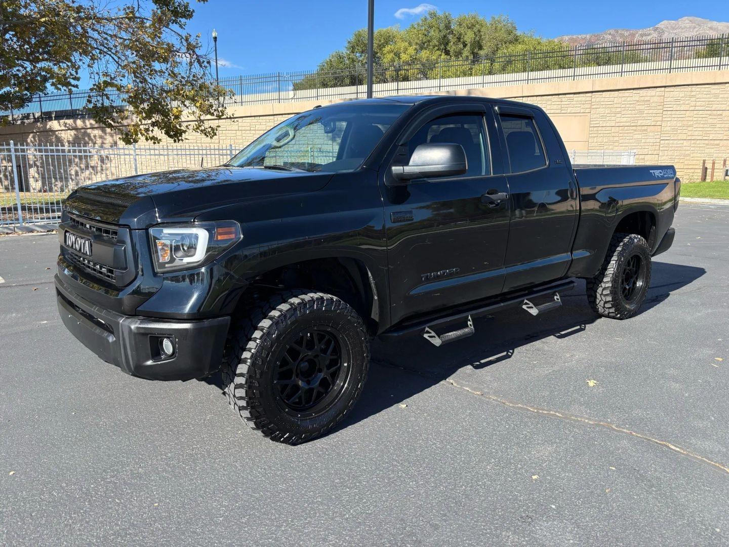 2016 Toyota Tundra Double Cab SR5
