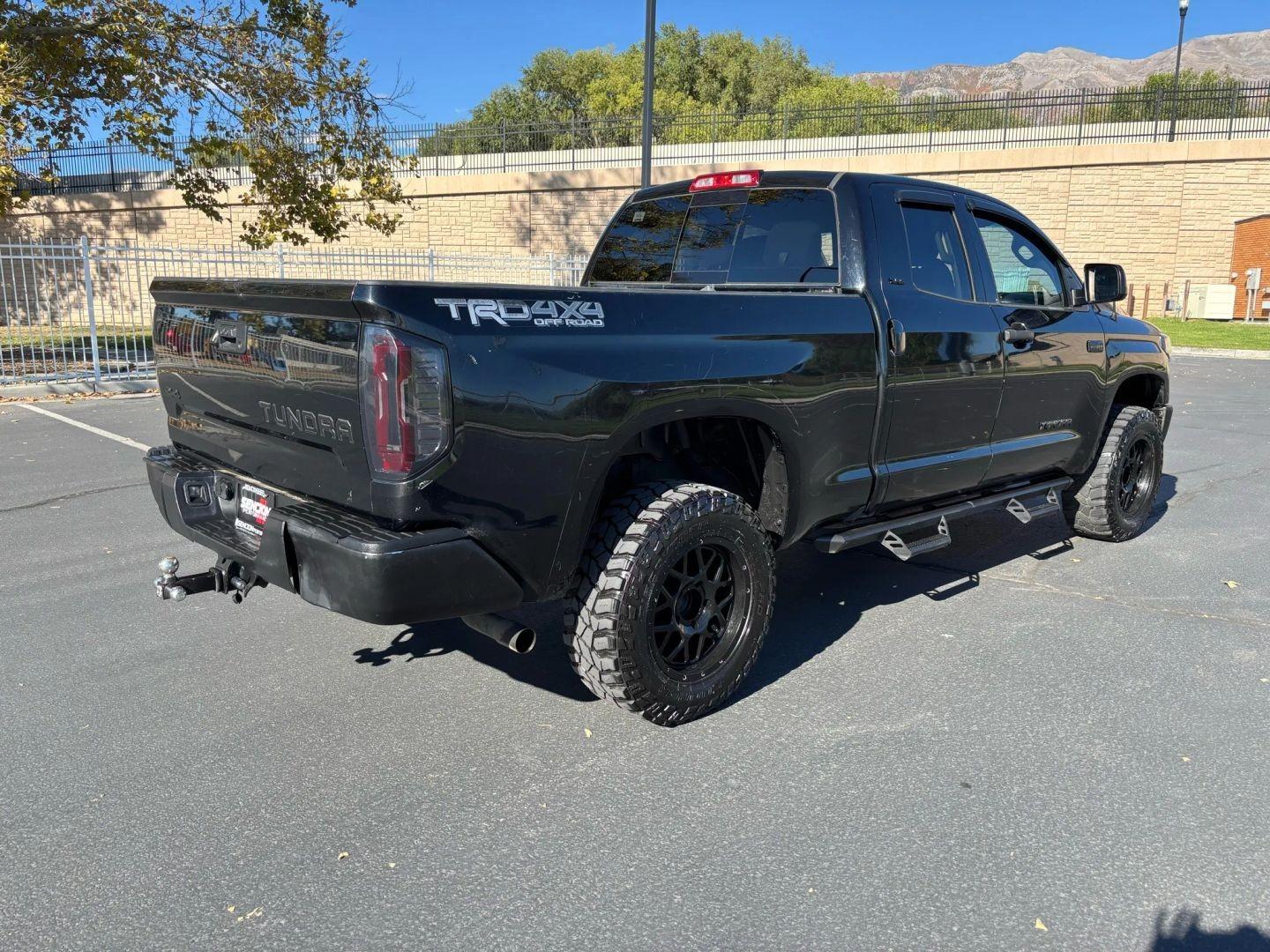 2016 Toyota Tundra Double Cab SR5 - 3