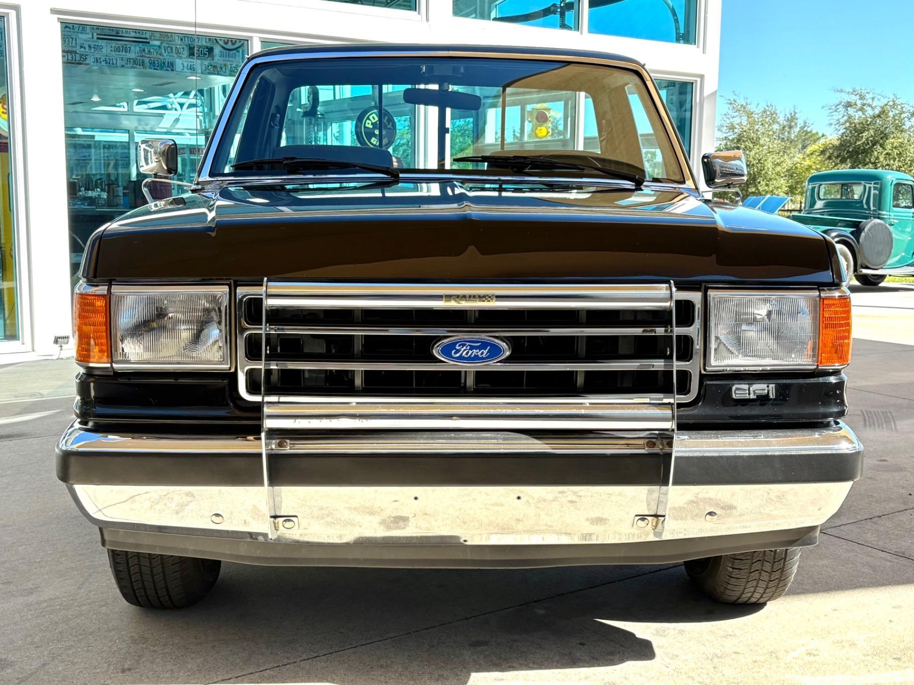 1991 Ford F-150 XLT Lariat