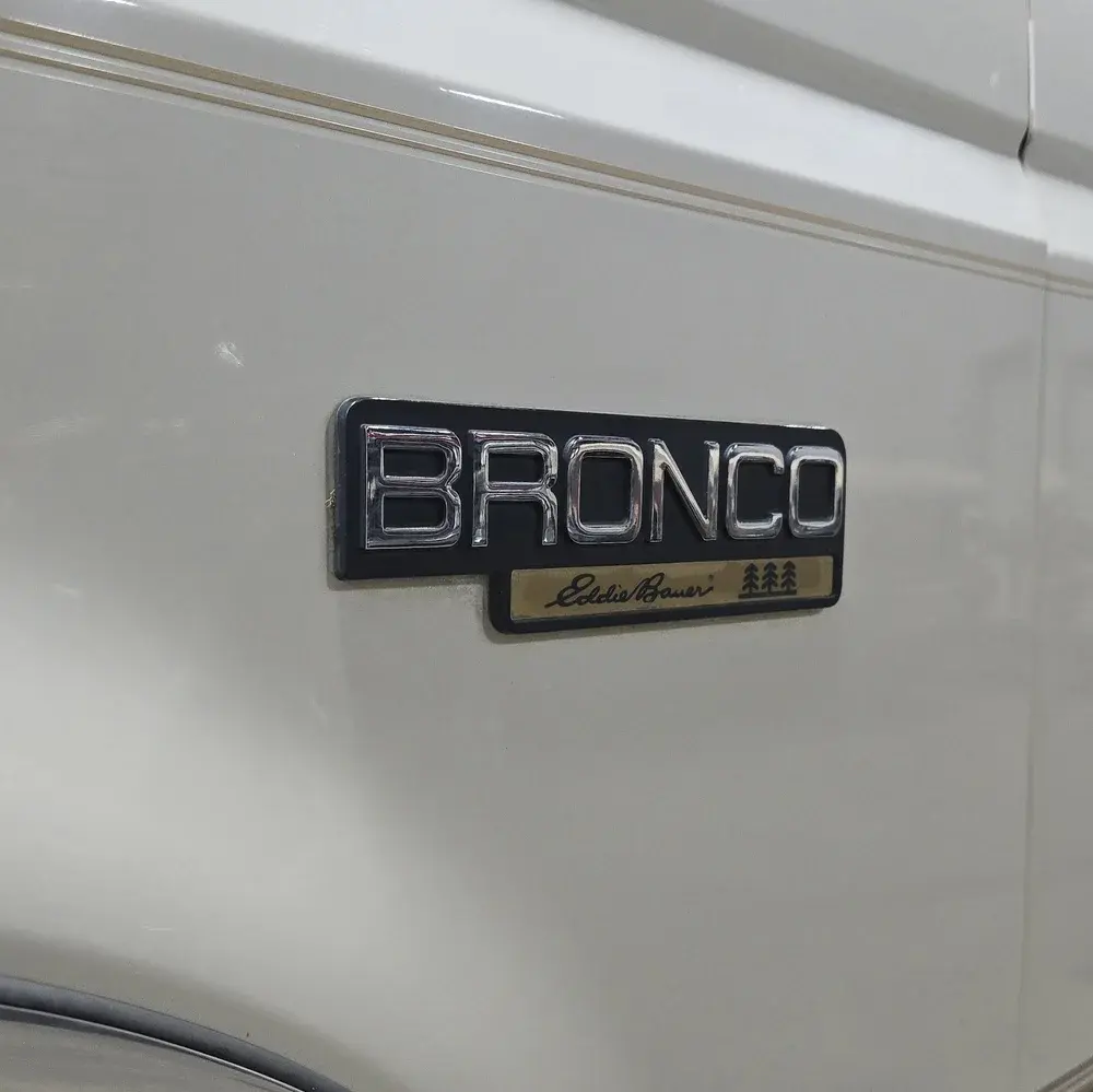 1995 Ford Bronco Eddie Bauer - 5
