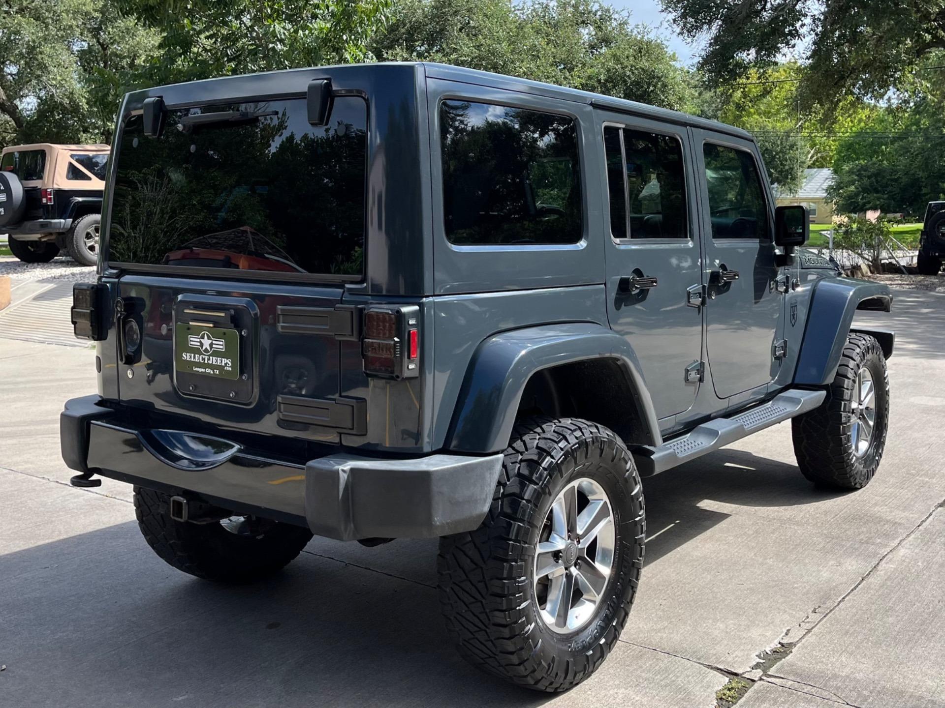 2017 Jeep Wrangler Unlimited Smokey Mountain