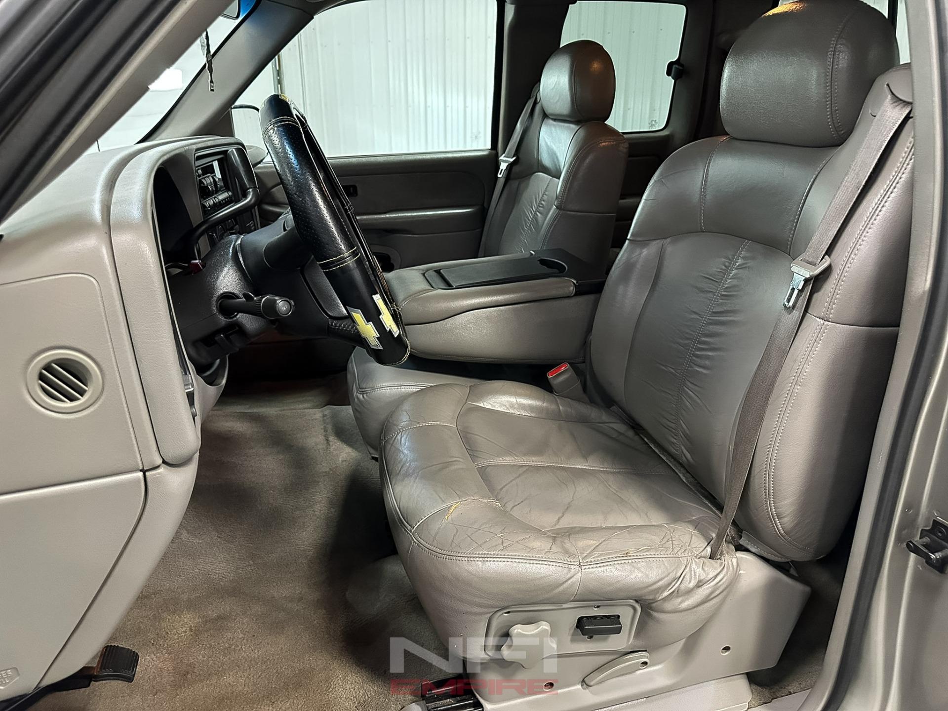 2000 Chevrolet Silverado 1500 LS