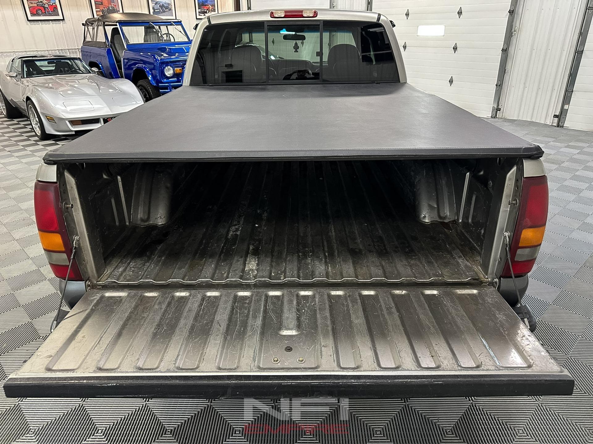 2000 Chevrolet Silverado 1500 LS