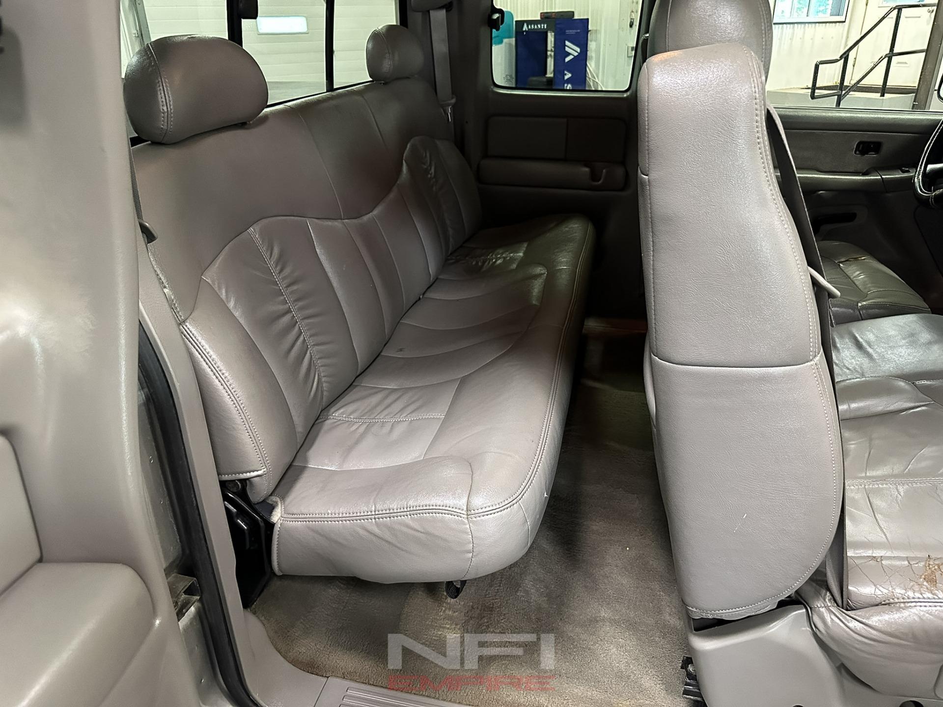 2000 Chevrolet Silverado 1500 LS