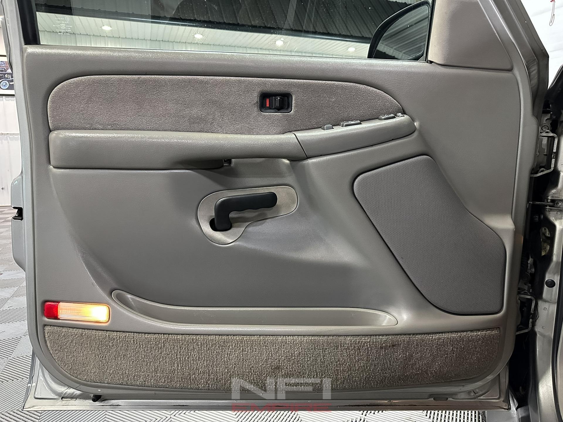 2000 Chevrolet Silverado 1500 LS