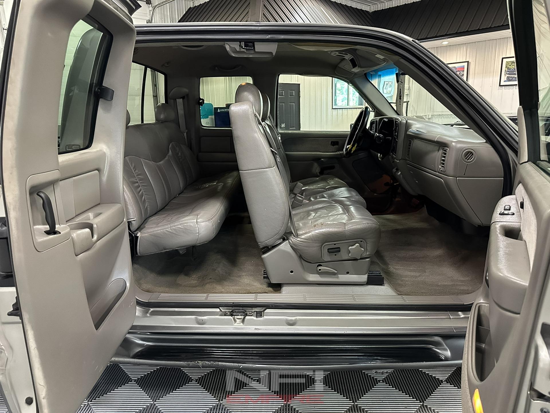 2000 Chevrolet Silverado 1500 LS