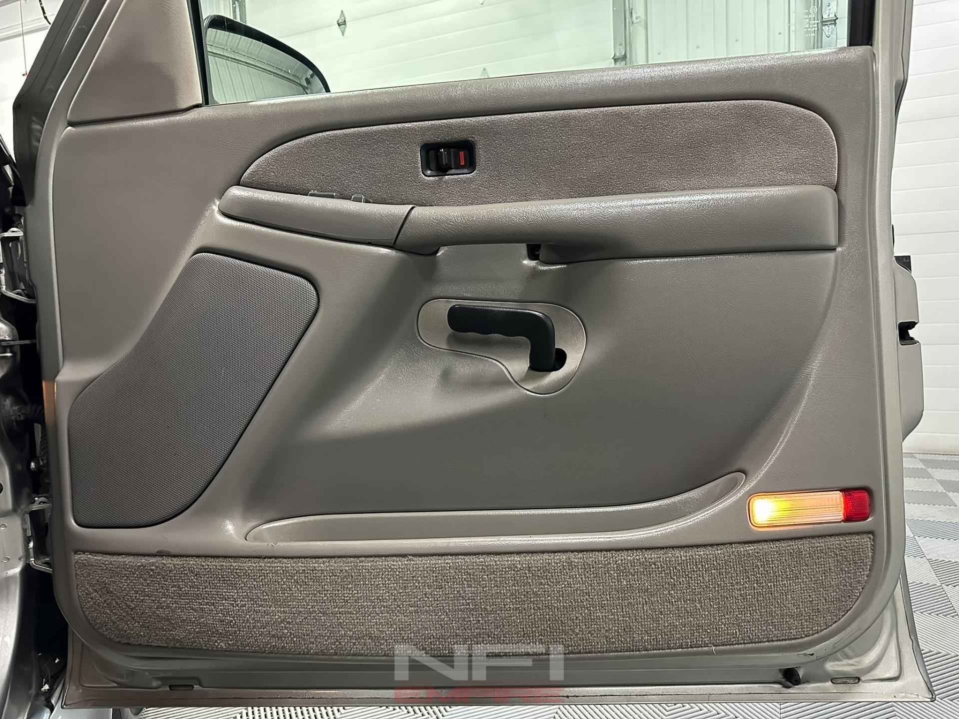 2000 Chevrolet Silverado 1500 LS