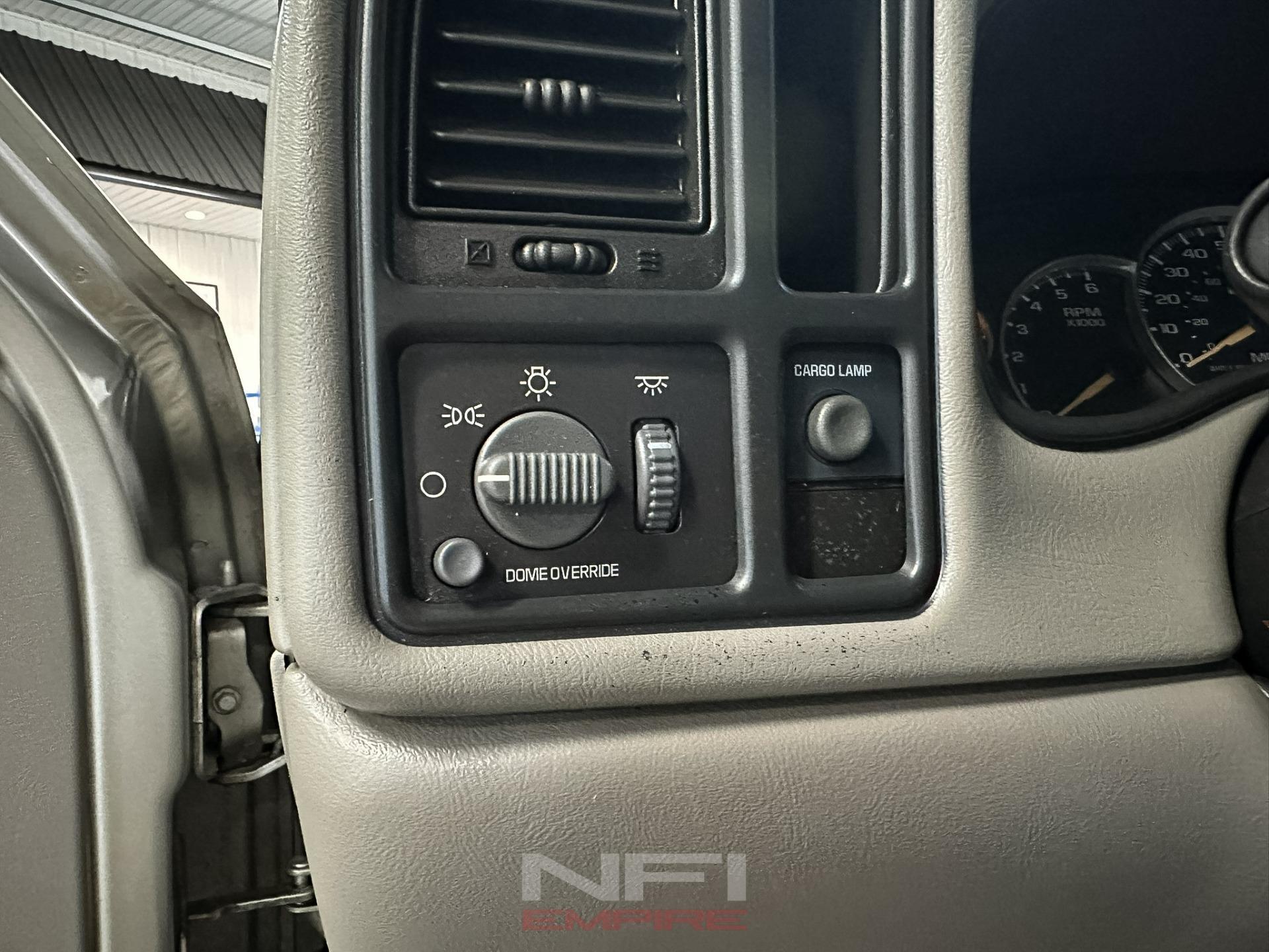 2000 Chevrolet Silverado 1500 LS