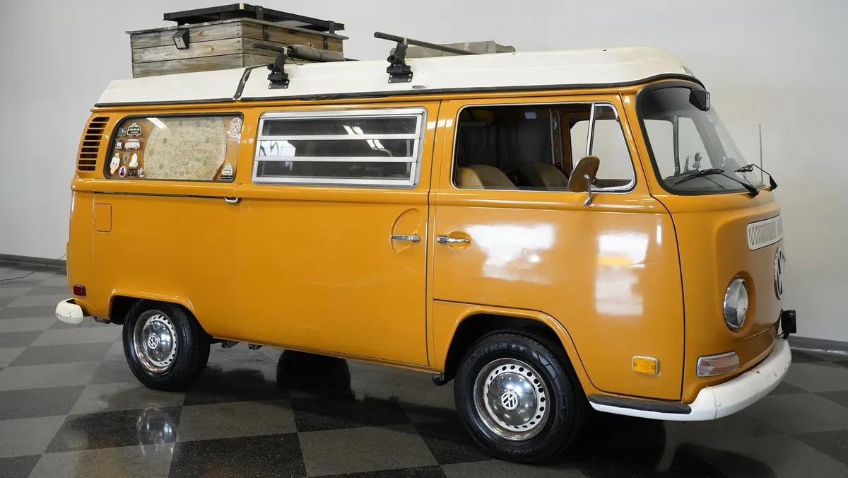 1972 Volkswagen Westfalia Camper