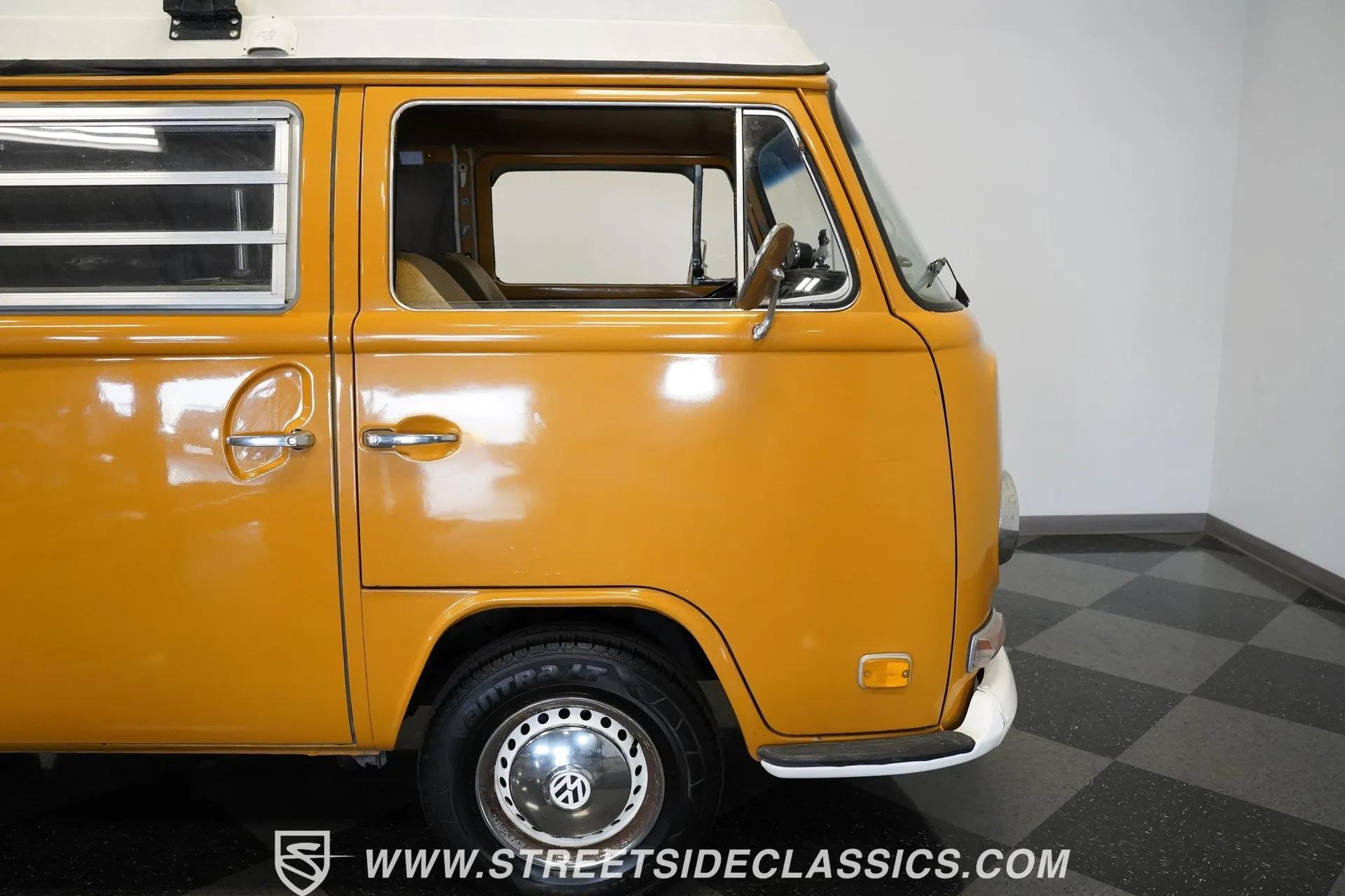 1972 Volkswagen Westfalia Camper