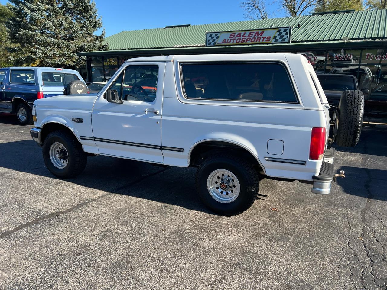 1992 Ford Bronco XLT - 4