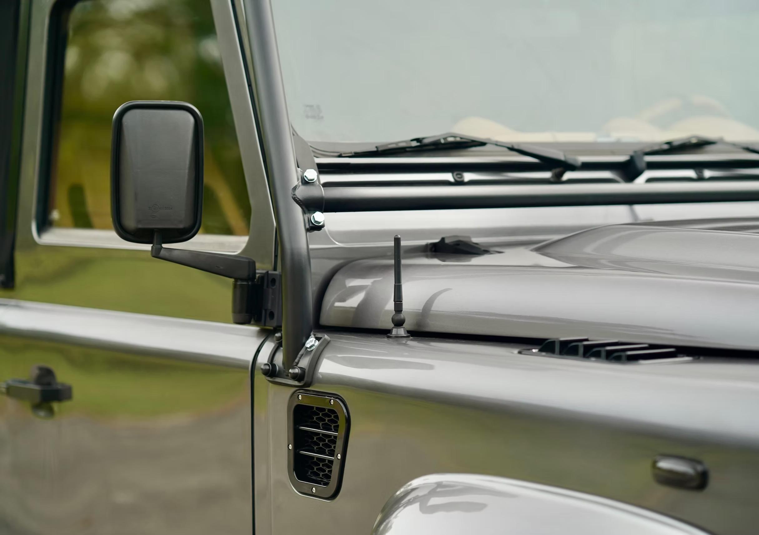 Osprey 4x4-Built 1997 Land Rover Defender 90